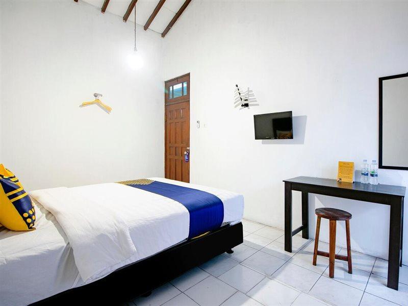 Spot On 2107 Ijo Pupus Syariah Residence Baturetno Kültér fotó