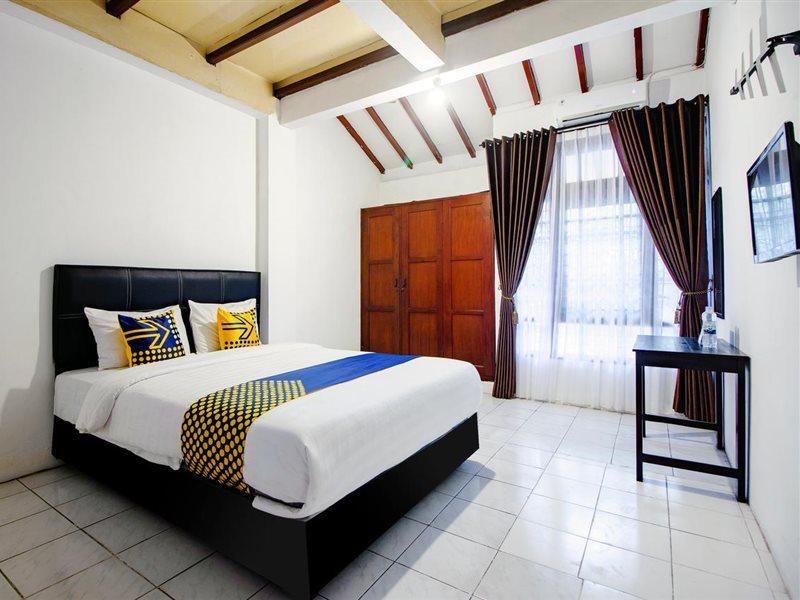 Spot On 2107 Ijo Pupus Syariah Residence Baturetno Kültér fotó