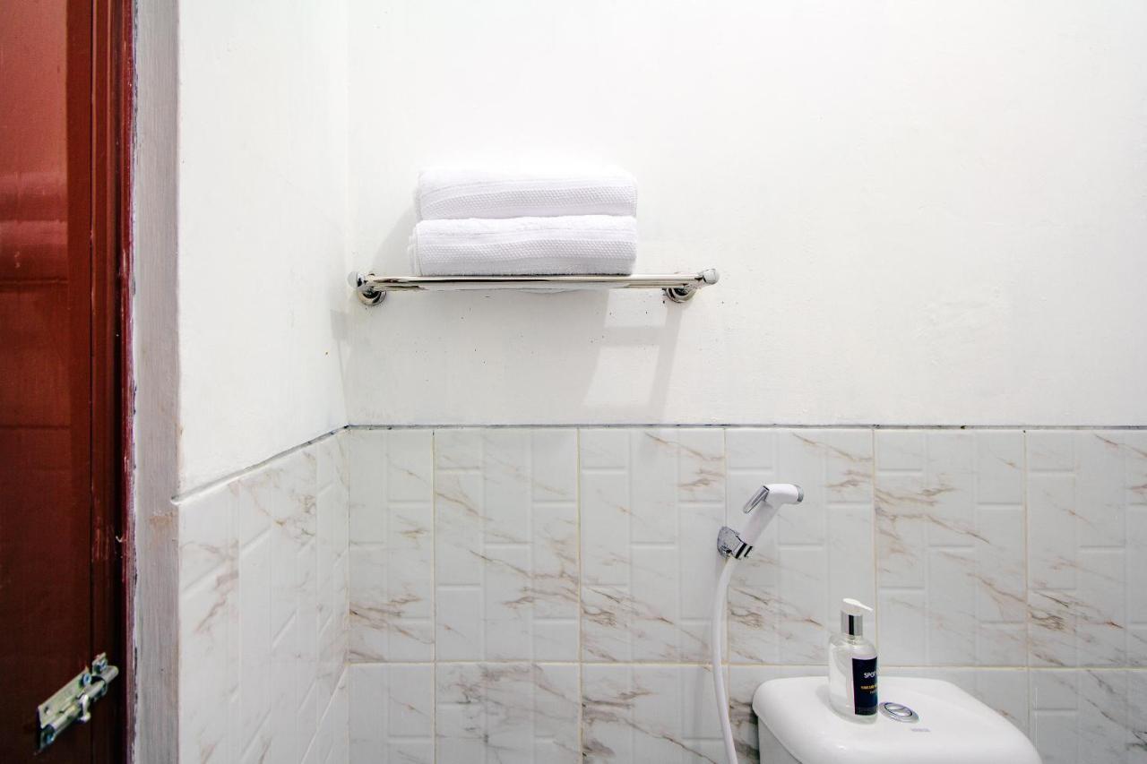 Spot On 2107 Ijo Pupus Syariah Residence Baturetno Kültér fotó