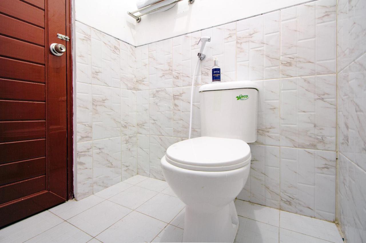 Spot On 2107 Ijo Pupus Syariah Residence Baturetno Kültér fotó