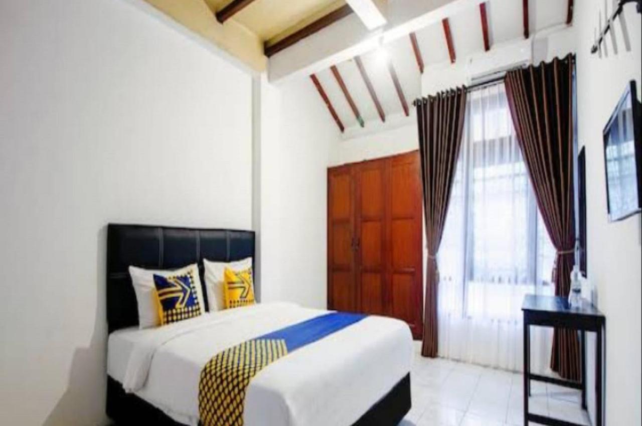 Spot On 2107 Ijo Pupus Syariah Residence Baturetno Kültér fotó