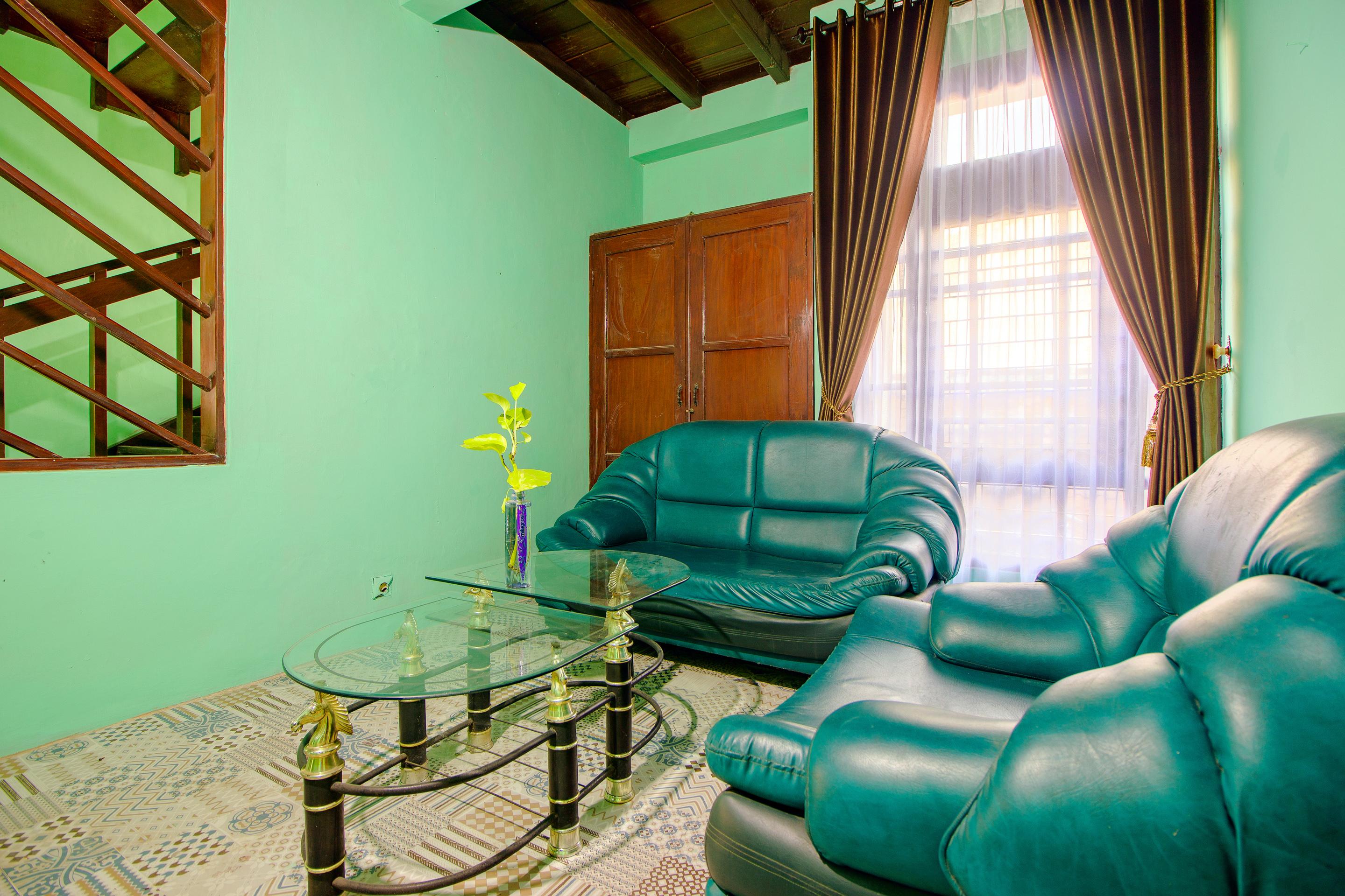 Spot On 2107 Ijo Pupus Syariah Residence Baturetno Kültér fotó